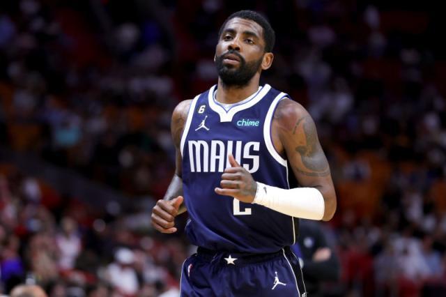 的运动员在 的运动员在